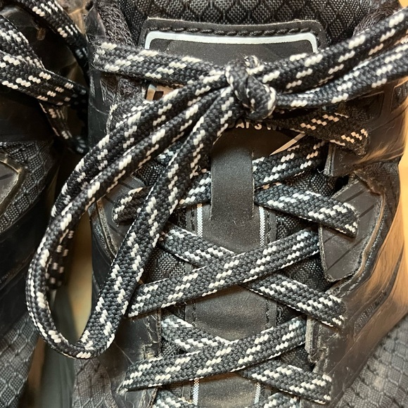 Hoka One One Speedgoat 3 GoreTex Skyshell Waterproof Black Womens Shoes Size 8.5 - Picture 15 of 16